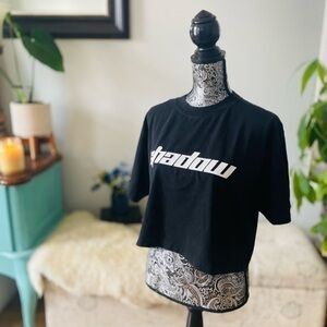 Shadow Hill Boxy Crop Oversize Tee in Black, Small